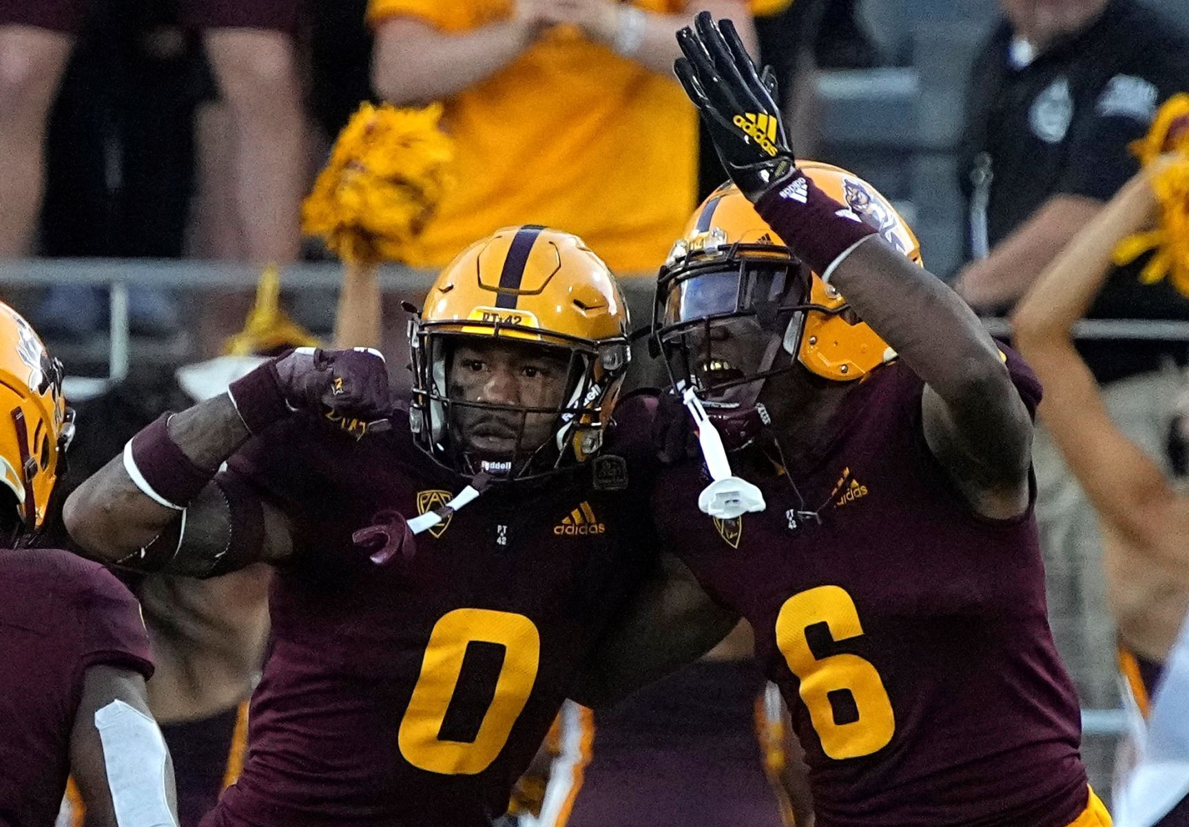Tommy Hill, DB